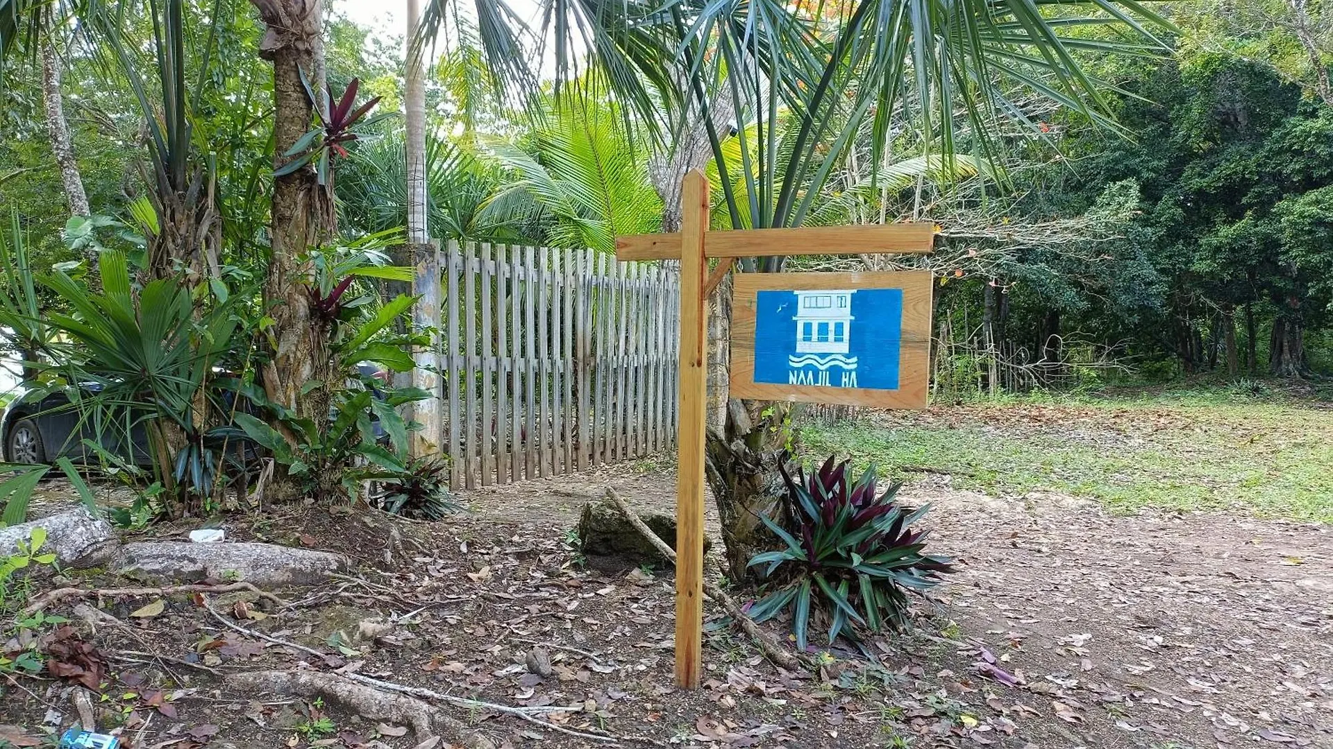 Casa Agua Bacalar / Naajil Ha Villa 0*,  Mexico